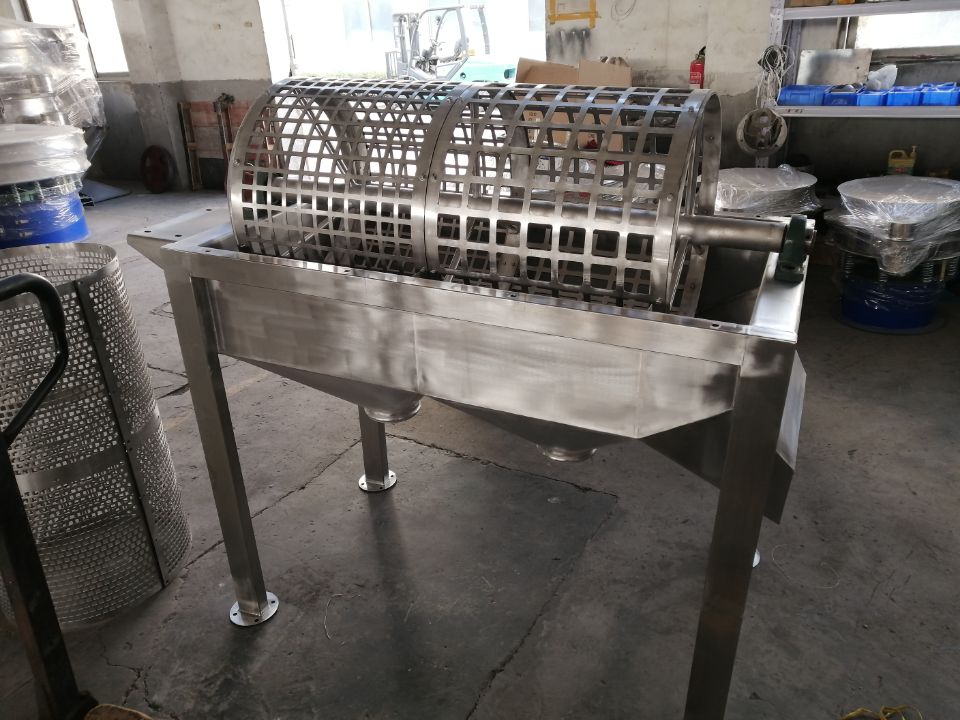 齒輪式滾筒篩和滾輪傳動(dòng)的滾筒篩差別在哪?