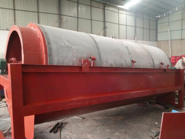 選煤滾筒篩應(yīng)該怎么篩分多角度物料？